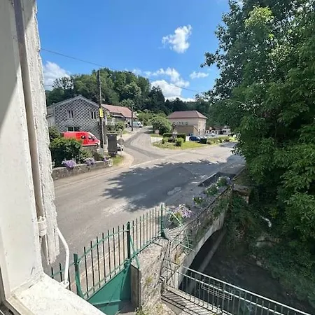 Au Bord De La Furieuse, Proche De La Grande Saline Et Des Thermes De Salins-Les-Bains Exterior photo