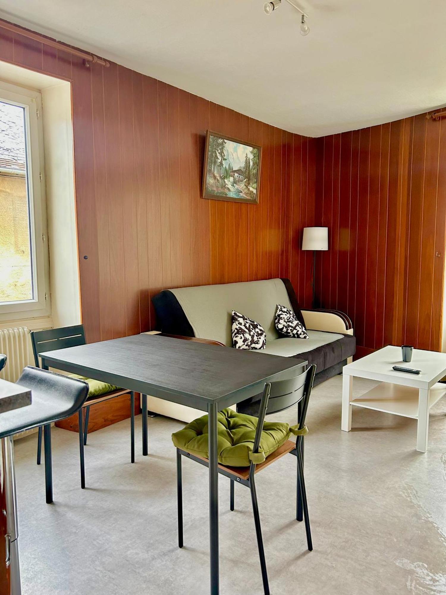 Apartment Au Bord De La Furieuse, Proche De La Grande Saline Et Des Thermes De *
